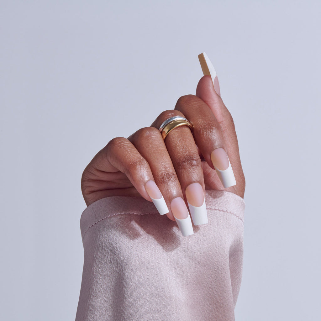 Kiss Core French Press On Fake Glue Nails - Every Minute | French Tips, White, Long, Square official pack