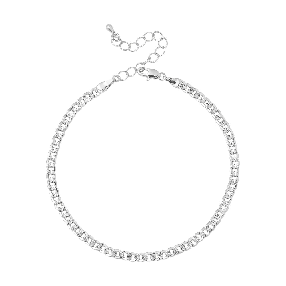 JA225_main "A silver chain bracelet. The bracelet consists of interlocking links that create a classic, elegant design. It has a lobster clasp for secure fastening and an adjustable chain extension, allowing for a customizable fit. The shiny surface of th