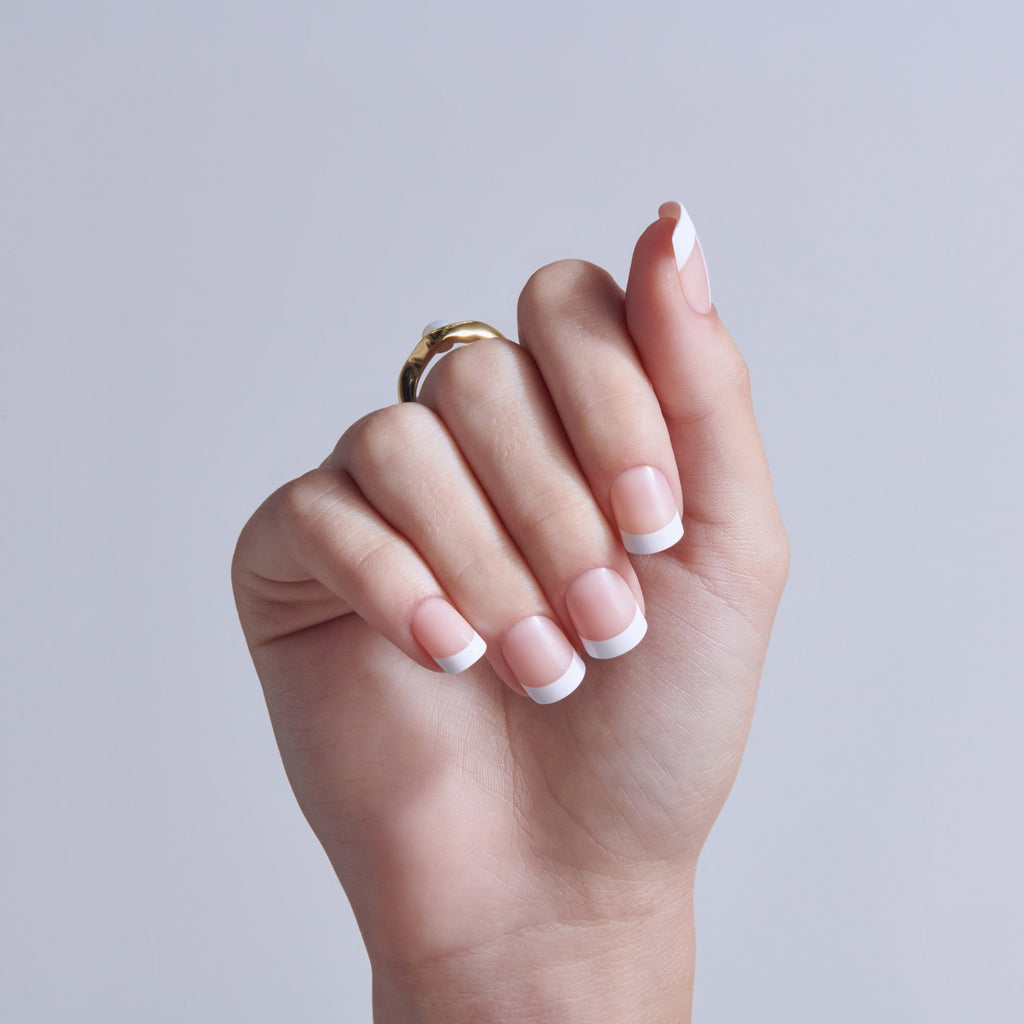 Kiss Core French Press On Fake Glue Nails - If You Dare | French Tips, White, Real Short, Squoval official pack