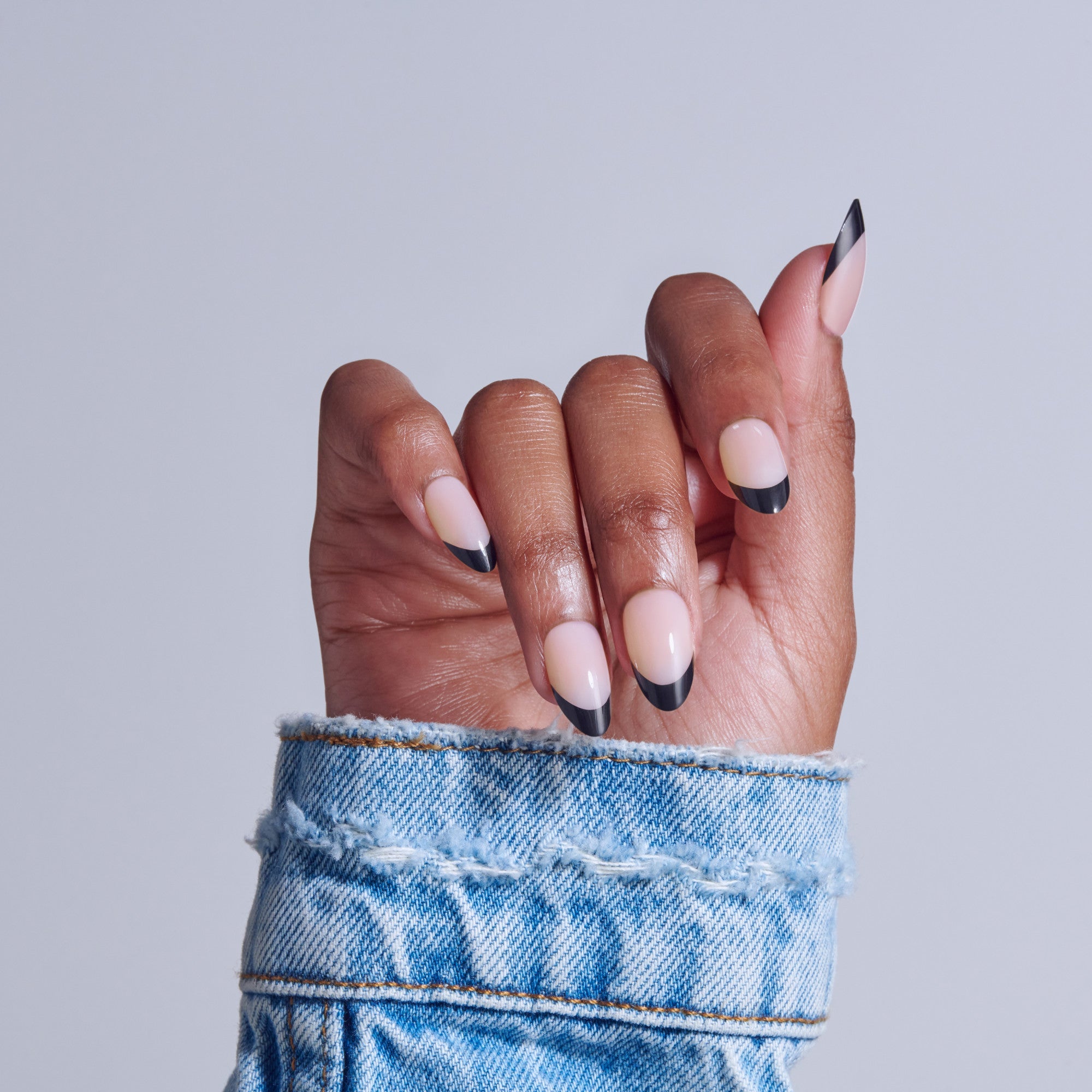 Kiss Core French Press On Fake Glue Nails - Full of Fun | French Tips, Black, Medium, Almond official pack